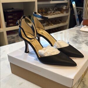 Jessica Simpson Foxena Black Pumps